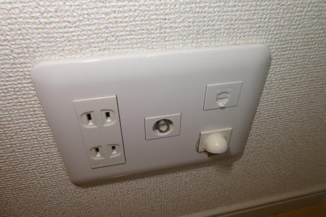 カーサ・セレーノＡの設備|TVジャック・電話モジュラー