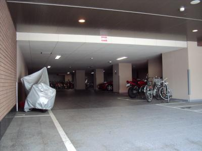 Grand E'terna京都（グランエターナ京都）の駐車場