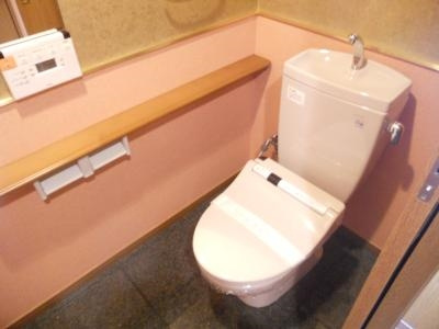 Grand E'terna京都（グランエターナ京都）のトイレ|温水洗浄便座