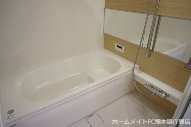 上益城郡益城町大字惣領のアパートの浴室