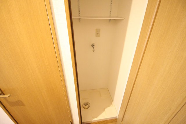 【設備】 | アパルト松崎 | 洗濯機置き場