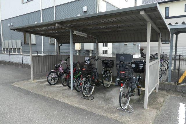 倉敷市水江のアパートのその他共用部分|自転車置き場