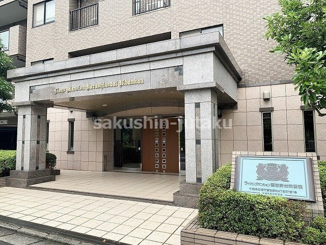 ライオンズマンション習志野台弐番館　５階部分のエントランス