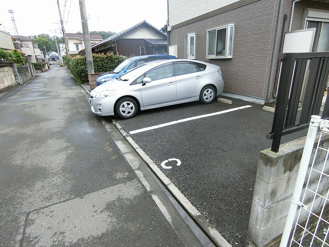 パルレⅡの駐車場