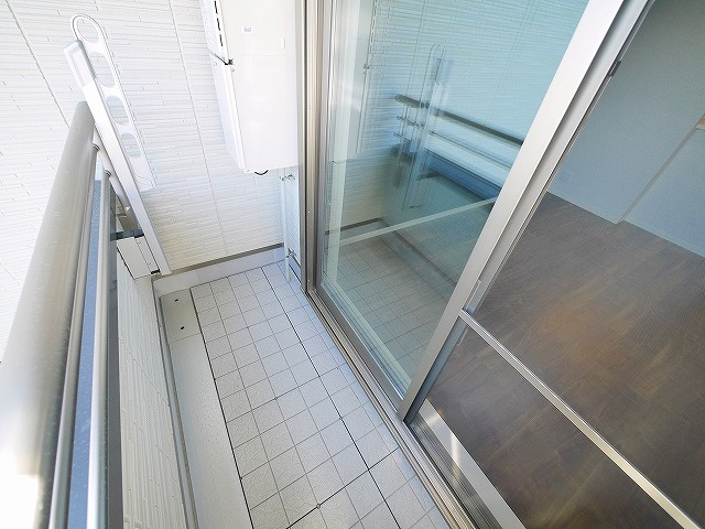 シャーメゾンハイメルのバルコニー|お洗濯にも便利なバルコニー付き