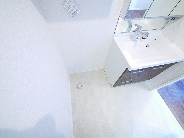 シャーメゾンハイメルの設備|室内洗濯機置場