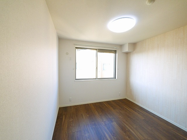 シャーメゾンハイメルの寝室|落ち着いて過ごせるお部屋なので、寝室にいかがでしょうか