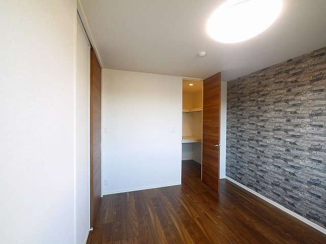 シャーメゾンハイメルの洋室|ゆったりした洋室です