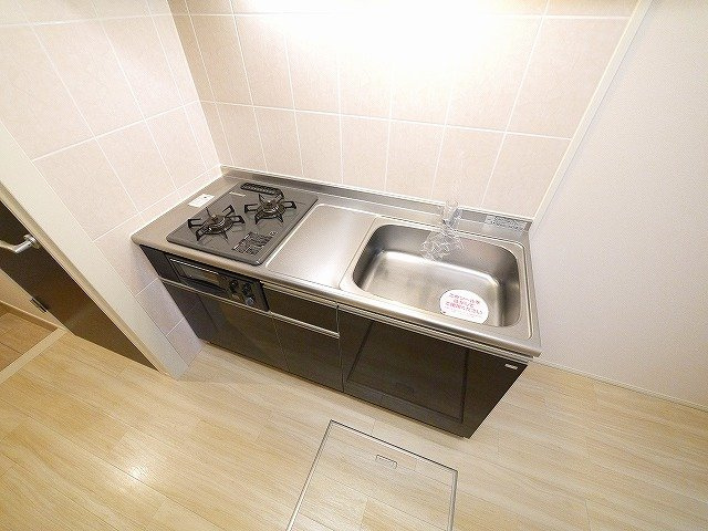 ファインパークのキッチン|落ち着いた色がおしゃれなキッチンです