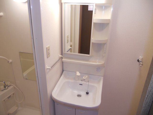 エスト堀川の独立洗面台|シャンプードレッサー