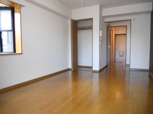 エスト堀川の寝室|洋室