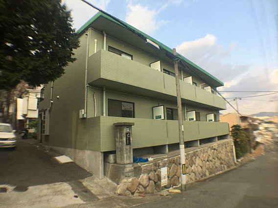 グリーンハイツ摩耶の外観