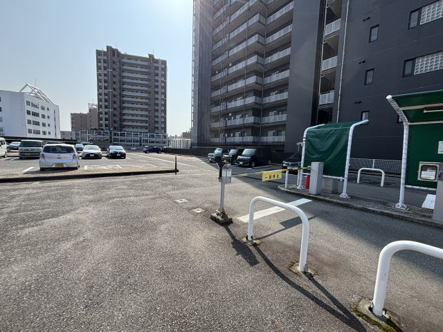 エクセレント米子の駐車場