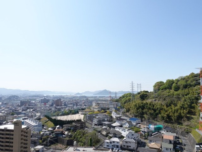 【展望】 | ローレルコート古江 | 瀬戸の島々が広がるオーシャンビュー！そして四季の移ろいと共に変化を愉しめるパノラマビュー。