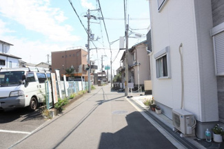 【前面道路含む現地写真】