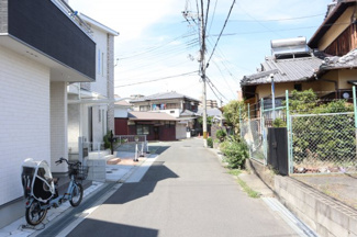 【前面道路含む現地写真】