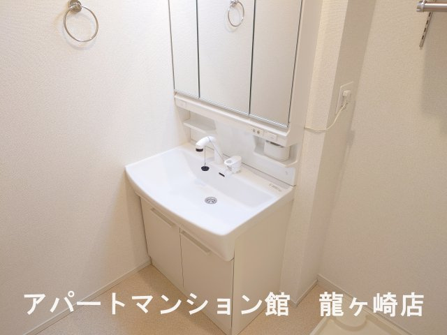 グッド・アイランド阿見Ⅰの独立洗面台