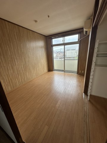 亀屋ビルの内装