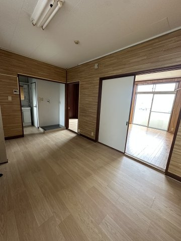 亀屋ビルの内装
