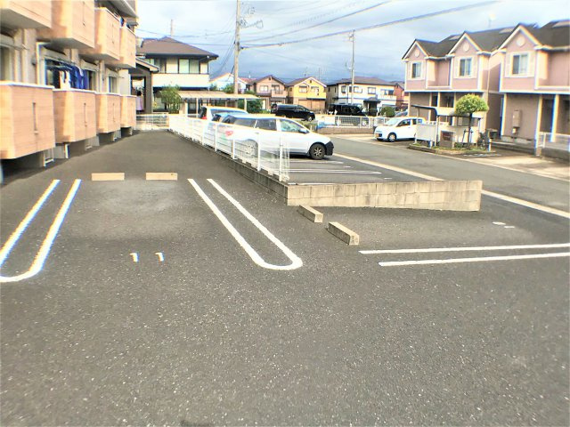 ラ・ヴィータの駐車場