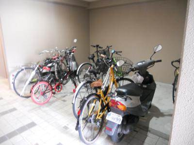 ラパス高辻の駐車場|駐輪場