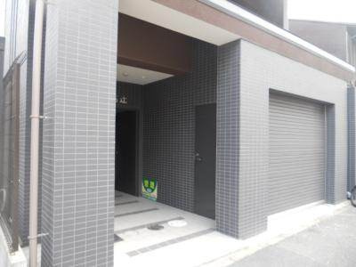 ラパス高辻のエントランス