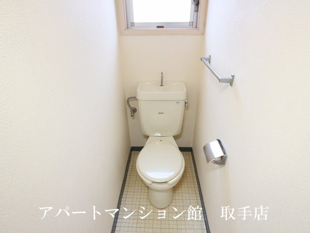 白山貸家のトイレ