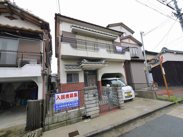 尾場瀬鄭の駐車場