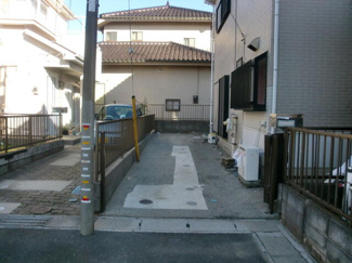 【駐車場】