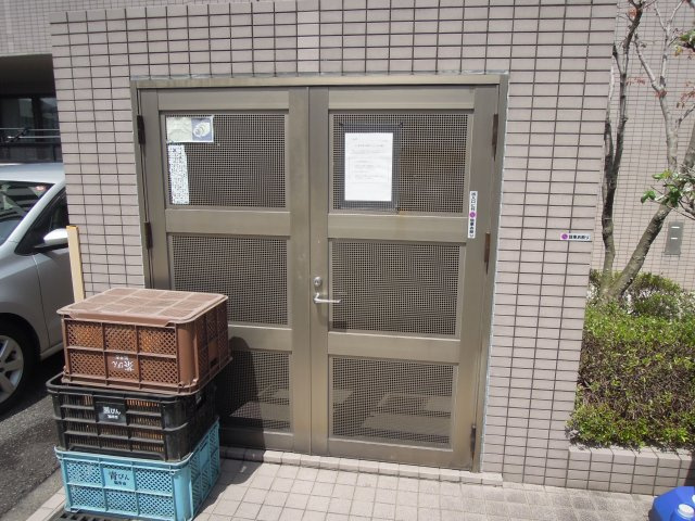 サーパス二の宮のその他共用部分|24時間ゴミ出し可能なゴミ庫