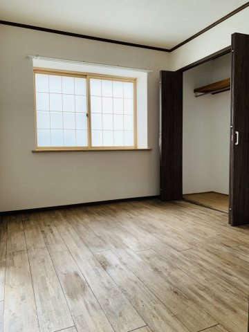 サントルモトミヤ　Dの洋室