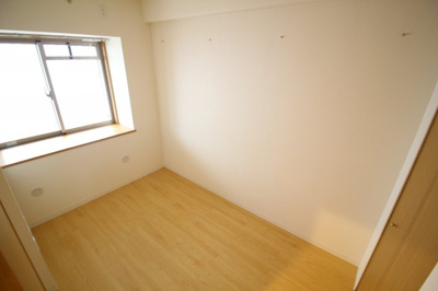 【洋室】 | ハートフル湊川