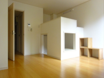 【居間・リビング】 | エスパーダ池尻 | *同建物内違う号室のお写真です