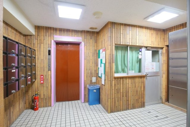 サンパークマンション本郷のエントランス|エントランス