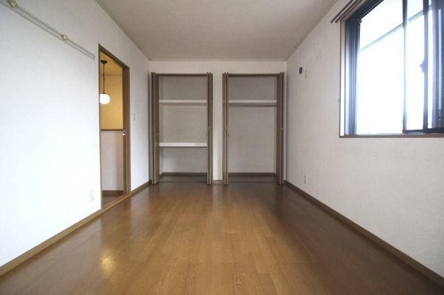 セゾンメルヴェーユ秋の内装|明るい室内です
※間取り反転の場合あり、内装が若干異なる場合がございます