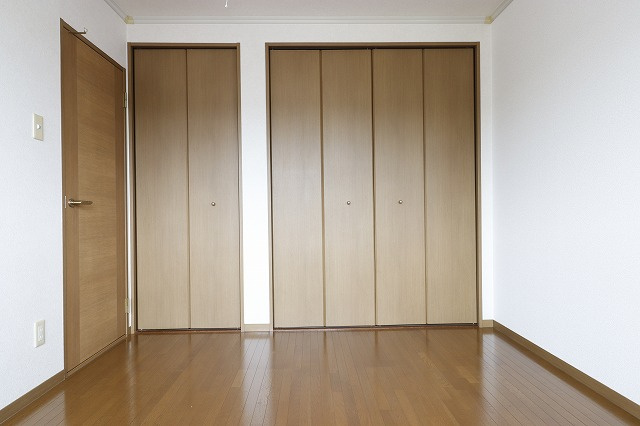 セゾン・メルヴェーユ冬棟Aの洋室|コンパクトで使いやすい洋室です
※間取り反転の場合あり、内装が若干異なる場合がございます