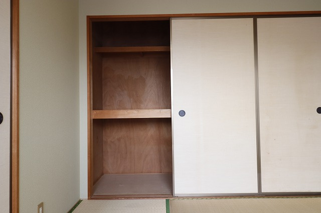 セゾン・メルヴェーユ冬棟Aの収納|たっぷりとした収納スペースです
※間取り反転の場合あり、内装が若干異なる場合がございます