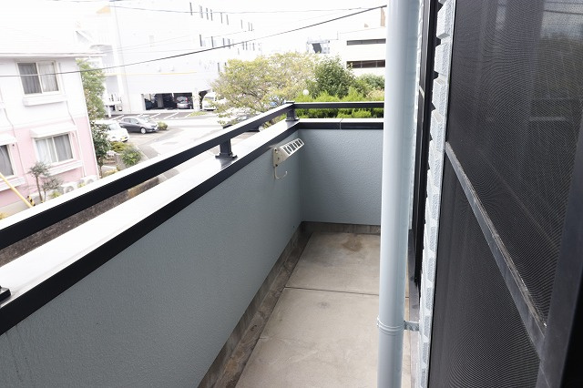 セゾン・メルヴェーユ冬棟Aのバルコニー|暖かな日差しのふりそそぐバルコニー