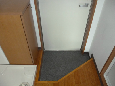 【玄関】 | ハイツ藤II