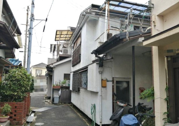 岸和田市加守町一丁目　土地の前面道路含む現地写真