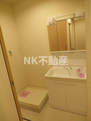 【洗面所】 | ヘーベルメゾン長瀬（長瀬賃貸） | 広い洗面スペース