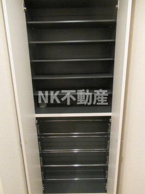 【玄関】 | ヘーベルメゾン長瀬（長瀬賃貸） | シューズボックスです