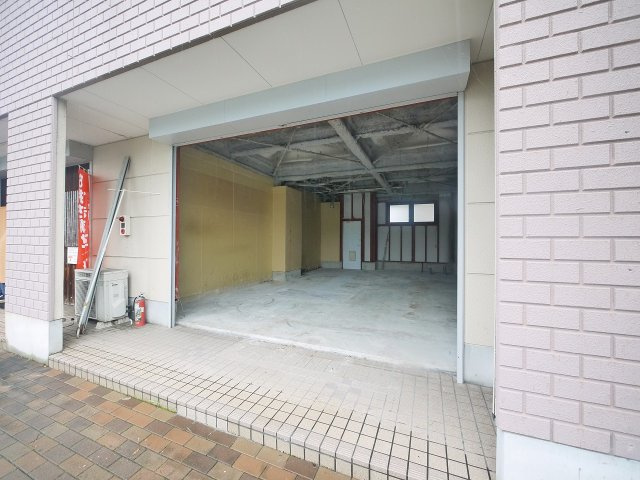 ピュアパレスＢのエントランス