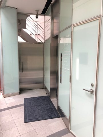 SANWA南青山Bldg.のエントランス