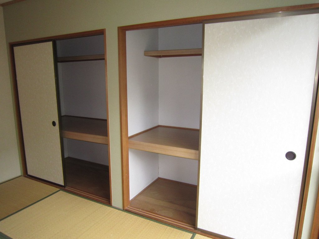 メルベーユ津福【キャッシュバック対象物件】の設備|押し入れです