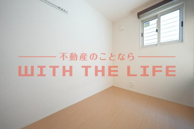 イーストパーク【10，000円キャッシュバック対象物件】の居間・リビング|使いやすいリビングです