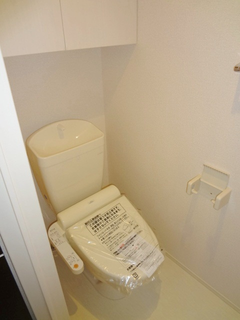 イーストパーク【10，000円キャッシュバック対象物件】のトイレ|ゆったりとした空間のトイレです