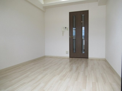 【居間・リビング】 | M・Sunrise（エム・サンライズ）（久宝寺口賃貸） | 洋室です