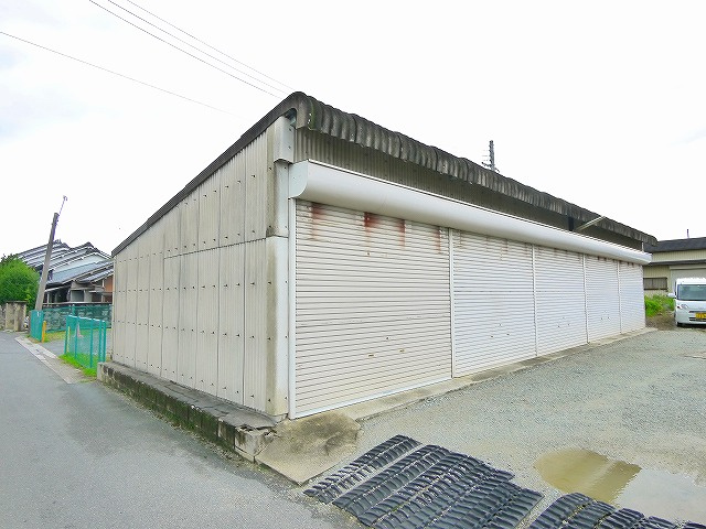 井上倉庫の外観|外はこのようになっています