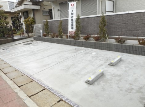 ベルエキップの駐車場